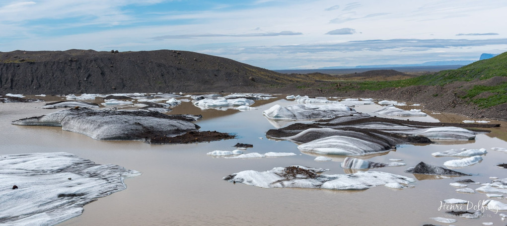 Ijsmeer aan de voet van de Svinafellsjökull Gletscher