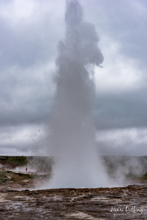 De beroemde "geysir" en "Strokkur"